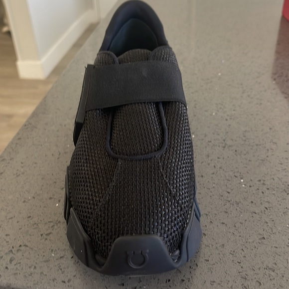 I bought for myself but they are too small for me. - Picture 5 of 6